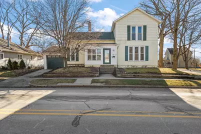 557 W Chicago Street, Valparaiso, IN 46385 - Photo 1