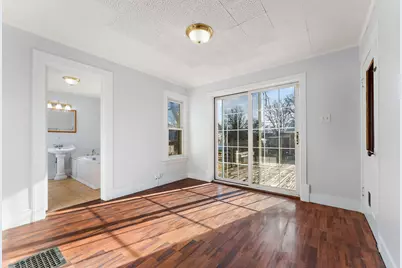 557 W Chicago Street, Valparaiso, IN 46385 - Photo 10