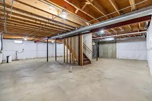 8407 Beech Ave, Munster, IN 46321 - Photo 40