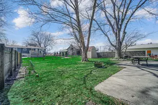 1004 Fran-lin Pkwy, Munster, IN 46321 - Photo 18