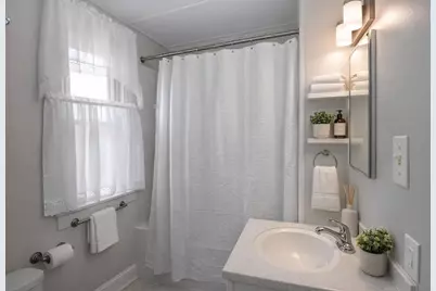 302 Bond Street, La Porte, IN 46350 - Photo 12