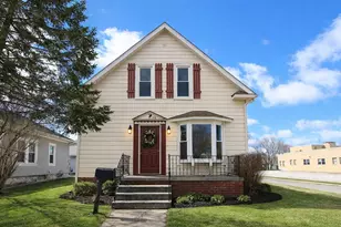 302 Bond St, La Porte, IN 46350 - Photo 6