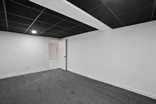 948 Cornwallis Ln, Munster, IN 46321 - Photo 32