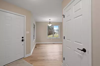 948 Cornwallis Lane, Munster, IN 46321 - Photo 4