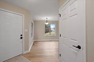 948 Cornwallis Ln, Munster, IN 46321 - Photo 4