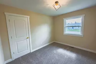 5836 Sloan Ave, Portage, IN 46368 - Photo 10