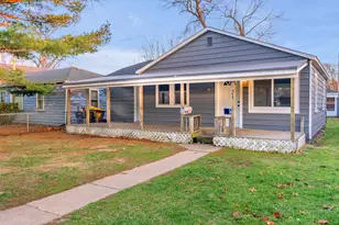 31 Tyler St, New Chicago, IN 46342 - Photo 2