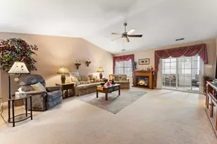 7035 Tompkins Ct, Griffith, IN 46319 - Photo 6