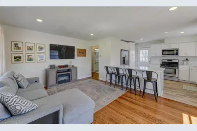 129 Pine Street, Lowell, IN 46356 - Photo 6