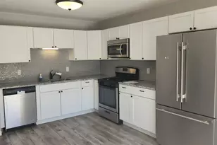 414 Sassafrass Dr, Valparaiso, IN 46385 - Photo 2