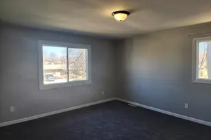 414 Sassafrass Dr, Valparaiso, IN 46385 - Photo 4