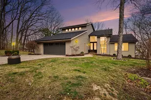 195 Amhurst Pl, Valparaiso, IN 46385 - Photo 2