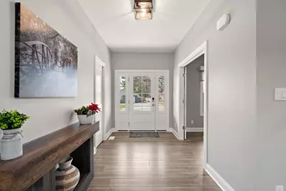 512 W Joliet Street, Crown Point, IN 46307 - Photo 4