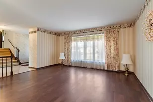 9536 Walnut Dr, Munster, IN 46321 - Photo 6