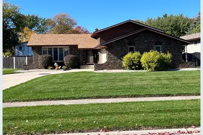 9536 Walnut Drive, Munster, IN 46321 - Photo 2