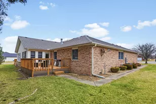 712 Dogwood Ct SW, Demotte, IN 46310 - Photo 16