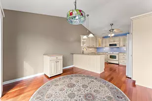 901 Veterans Ln, Crown Point, IN 46307 - Photo 10