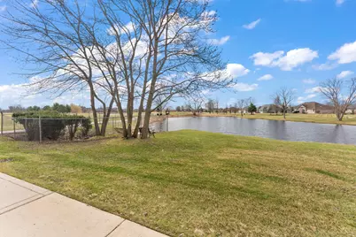 901 Veterans Lane, Crown Point, IN 46307 - Photo 32