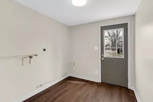 337 N Dearborn St, Hobart, IN 46342 - Photo 26