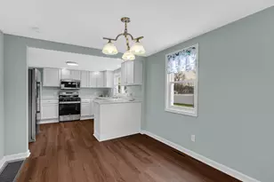 337 N Dearborn St, Hobart, IN 46342 - Photo 6