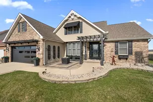 5848 Wildrose Ln, Schererville, IN 46375 - Photo 2