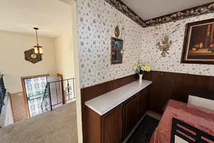 1810 W 95th Ct, Crown Point, IN 46307 - Photo 10