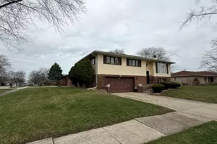 1810 W 95th Ct, Crown Point, IN 46307 - Photo 34