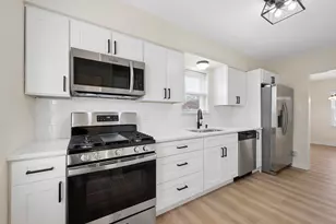 6749 Ontario Ave, Hammond, IN 46323 - Photo 8