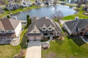 669 Davis Cir, Crown Point, IN 46307 - Photo 2