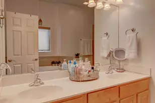 669 Davis Cir, Crown Point, IN 46307 - Photo 10
