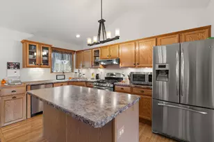 300 W 126th Pl, Crown Point, IN 46307 - Photo 8