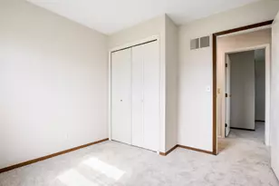 8977 E Chicago Trl, New Carlisle, IN 46552 - Photo 10