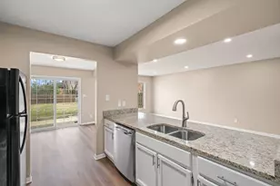 617 Wellington Dr, Dyer, IN 46311 - Photo 6