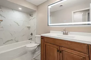 617 Wellington Dr, Dyer, IN 46311 - Photo 12