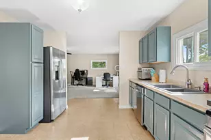 2793 Benton St, Lake Station, IN 46405 - Photo 4