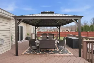 4221 Burlwood Dr, Chesterton, IN 46304 - Photo 24