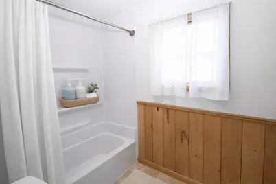 7715 N Spruce Lane, New Carlisle, IN 46552 - Photo 8