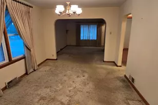 4429 Hickory Ave, Hammond, IN 46327 - Photo 8