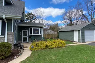 303 Weston St, Valparaiso, IN 46385 - Photo 2