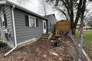 259 S Ivanhoe Rd, Kingsford Heights, IN 46346 - Photo 6