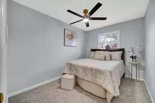 2710 Decatur St, Lake Station, IN 46405 - Photo 14