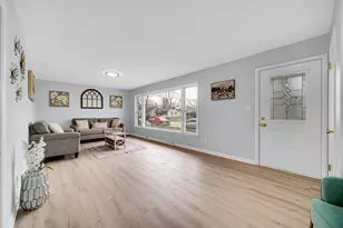 2710 Decatur St, Lake Station, IN 46405 - Photo 6