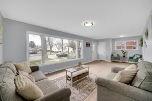 2710 Decatur St, Lake Station, IN 46405 - Photo 4