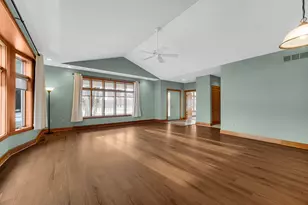 2425 Dickinson Rd, Chesterton, IN 46304 - Photo 6