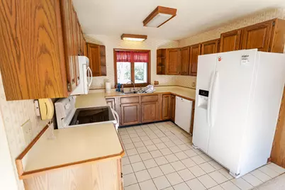 5020 S Woodland Drive E, North Judson, IN 46366 - Photo 6