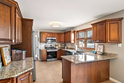 412 Chessington Drive, Crown Point, IN 46307 - Photo 4