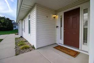 9976 Pheasant Ln, Saint John, IN 46373 - Photo 4