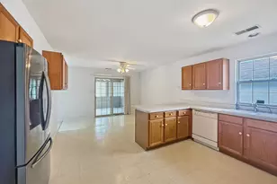 2962 Liberty Dr, Crown Point, IN 46307 - Photo 4