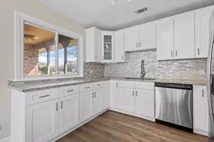 2600 W 59th Pl, Merrillville, IN 46410 - Photo 10