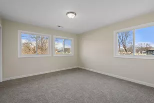 2600 W 59th Pl, Merrillville, IN 46410 - Photo 12